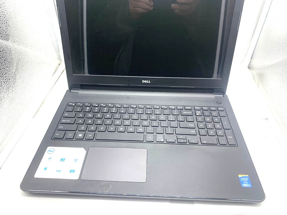 Dell Inspiron 3558 15.5" Intel i5-5200U 2.20Ghz 6GB RAM 1000GB SSD con Adaptador de CA Foto 3 de 4