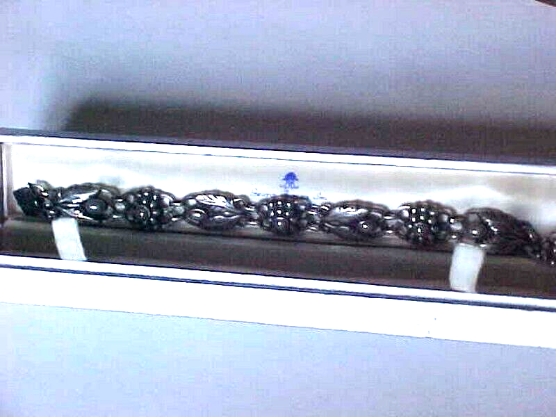 Picture 1 of 6