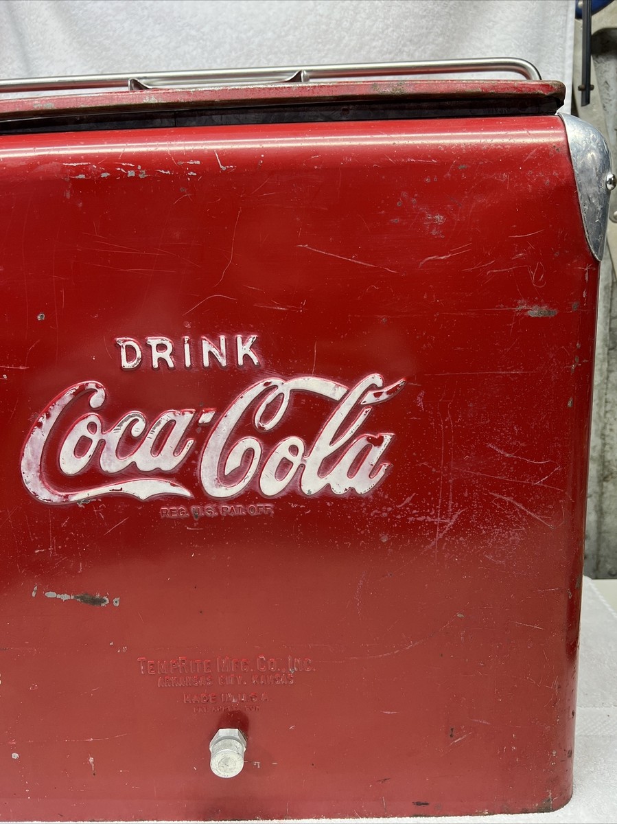 VINTAGE 1940's COCA COLA METAL ICE COOLER W/BUILT IN BOTTLE