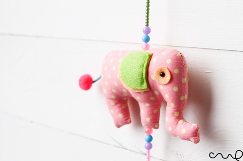 NEW Handmade Cute 3 Elephants Hanging Decoration Mobile Party Pompom Beads C - Picture 5 of 7