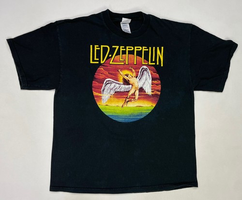 VINTAGE Led Zeppelin 2004 Graphic T 