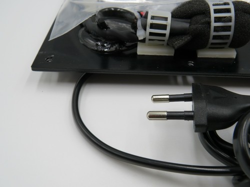 Logitech Z906 original Ersatz-Kabel, Netzstecker mit Rückseite vom Subwoofer - Bild 5 von 7