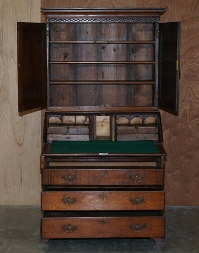 GEORGE III CIRCA 1760 ENGLISH OAK THOMAS CHIPPENDALE CARVED BUREAU BOOKCASE - Picture 12 of 12