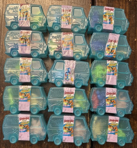 Scooby-Doo! Tiny Mights Mini-figures - 15 Count Sealed Mystery Machines (AP)