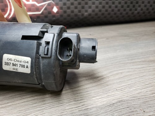 2001 - 2005 Passat B5 Front Right FR RF Passenger Side Fog Lamp Light Assembly - Picture 9 of 12