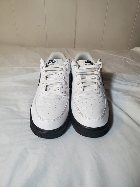 af1 white black sole