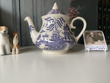 Vintage English Ironstone Tableware "Old Willow" Pattern Teapot Holds 1½ pint