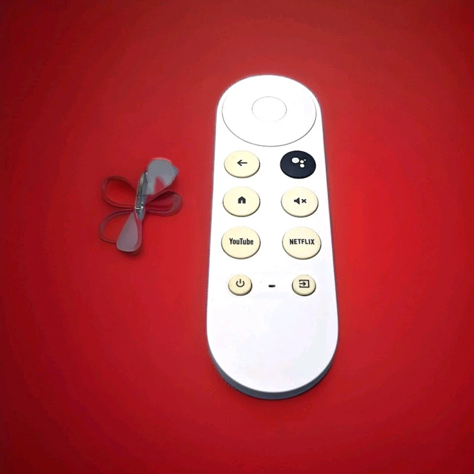 Google Chromecast 4th Gen HD with Google TV - Lightly used - With Remote - Image 2 of 4