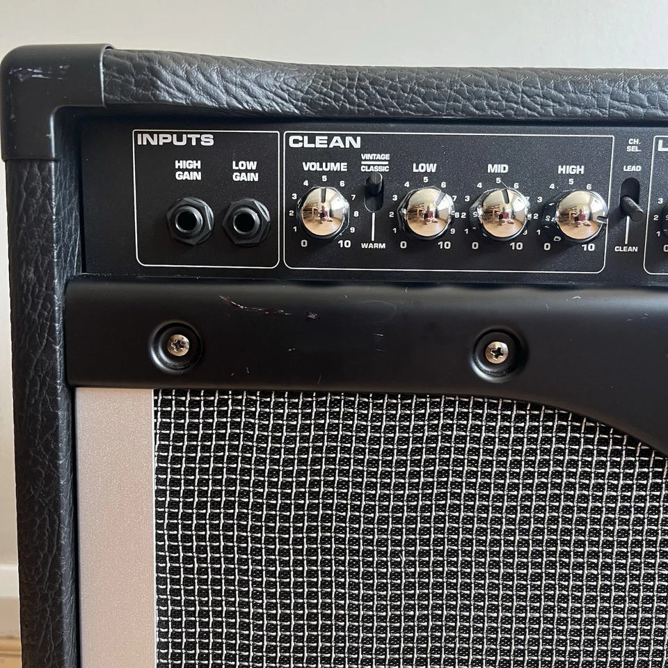 Peavey Bandit Transtube 112 Guitar Amp Great Condition Great Pedal Platform - Image 2 of 4