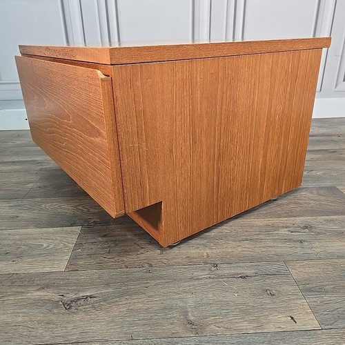 Comodino 33 mobiletto vintage retrò Beaver & Tapley - legno metà secolo - Foto 12 di 24