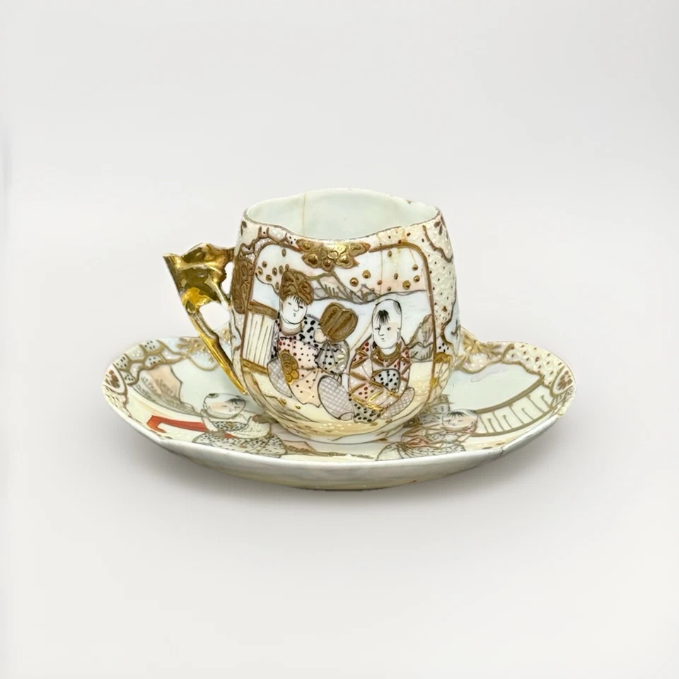 Antiguo juego de taza y platillo japonés Nippon levantado moriage dorado relieve Demi Foto 4 de 4