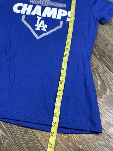 Neu mit Etikett LA Dodgers 2024 World Series Champs Nike Shirt - Größe Small blau neu - Bild 7 von 8