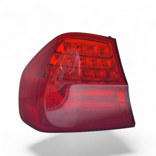 Rückleuchte 21839014 I090028 BMW 3 E90 Linke Seite Rücklicht OEM