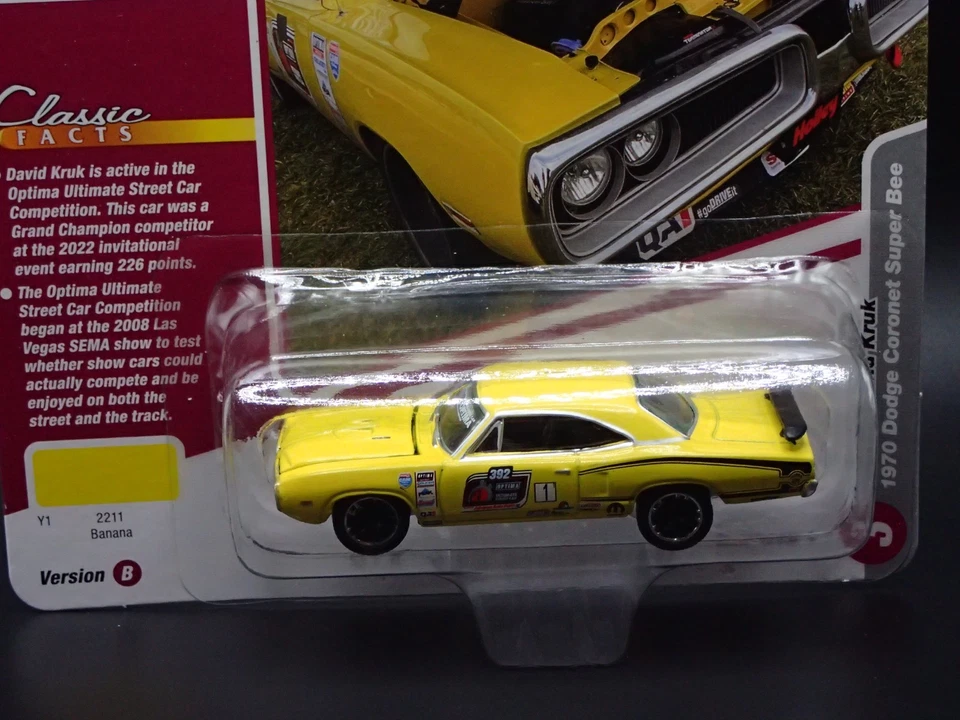 2025 JOHNNY LIGHTNING 1970 DODGE CORONET SUPERBEE CLASSIC GOLD REL 1 VS B NO 3 - Image 3 of 4