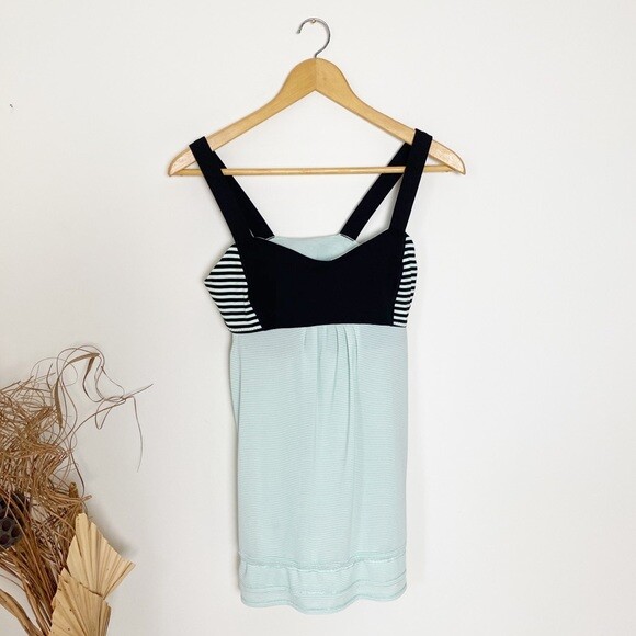 mint green workout top