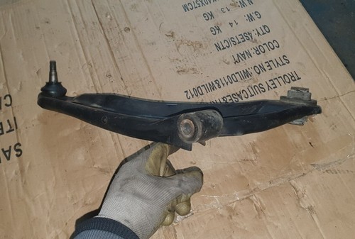 2006–2011 TOYOTA YARIS MK2 DRIVER SIDE RIGHT FRONT OSF WISHBONE CONTROL ARM - Picture 3 of 3