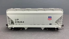 HO InterMountain 46539-11 ACF 2-Bay Covered Hopper Union Pacific Shield ##218464