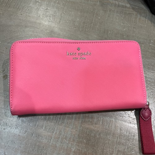 Kate Spade Chelsea pink Nylon Continental Wallet .