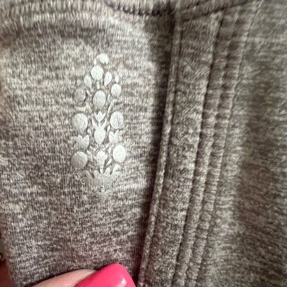 free-people-movement infinity cut out crop capri leggings