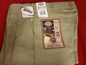 NEW-Men-039-s-Dickies-Casual-Fit-Pleated-Easy-Care-Work-Pants-Scotchgard-32-034-x-28-034