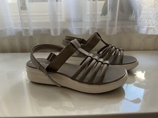 Image of ladies clarks sandals size 7 new