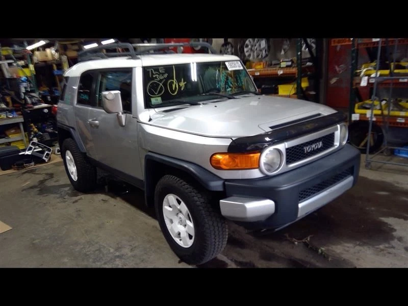 Radiador compatible con 07-14 FJ CRUISER 980210 Foto 4 de 4