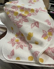 D. Porthault France NWT (1) Bath Sheet 100% Terry Pommiers Print 47”x59”