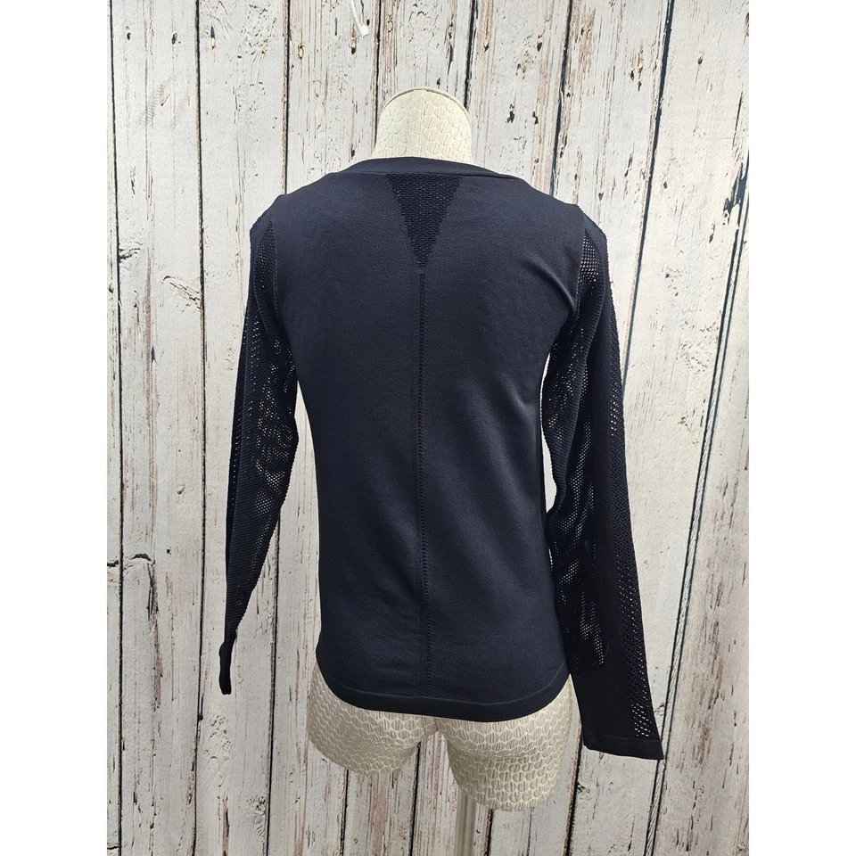Lyse 中号黑色长袖上衣,带网眼细节渔网前卫朋克二手 — 第 4/4 张图片
