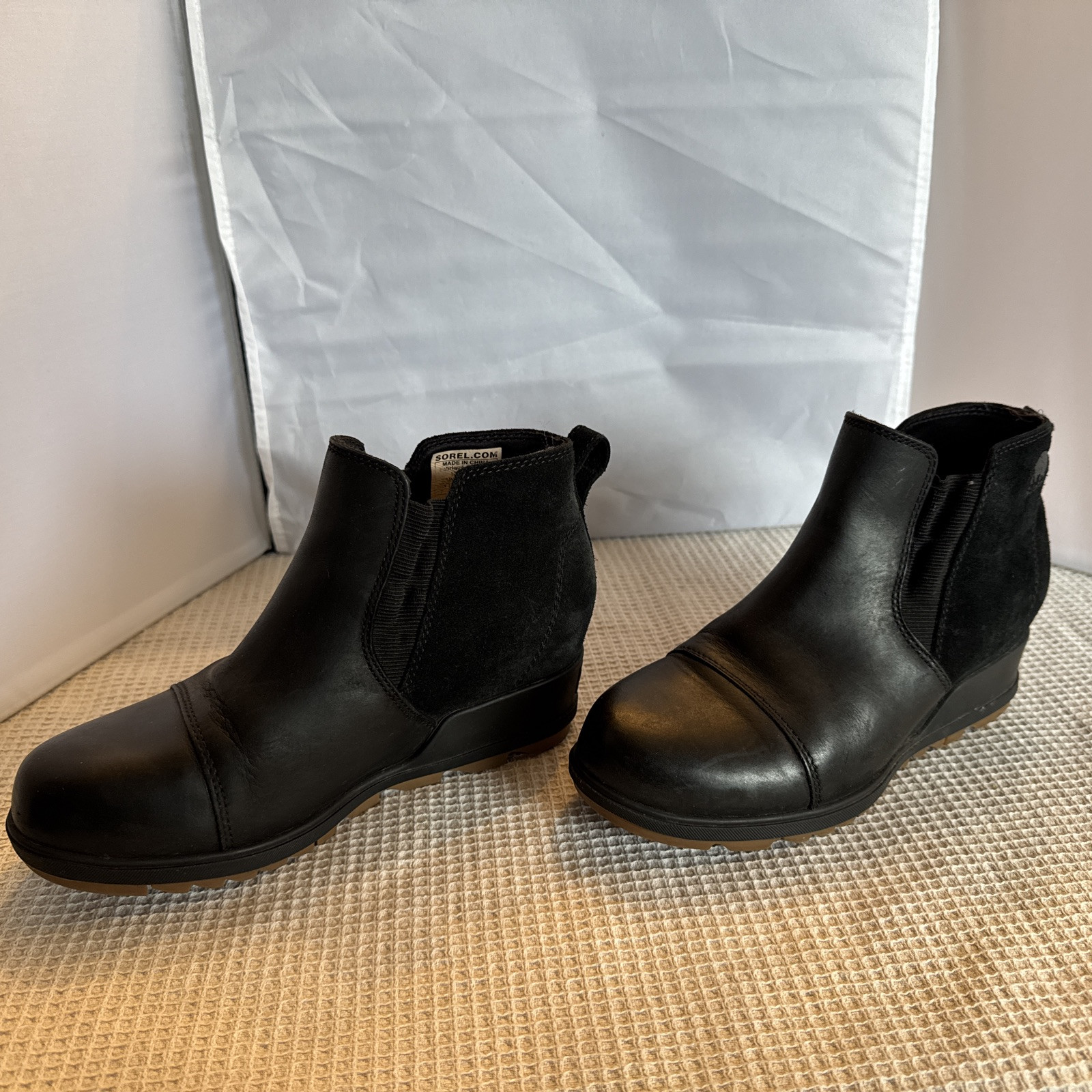 Sorel Women’s Black  Leather And Suede Ankle Booties Sz 7