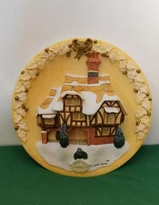 David Winter "Miss Belle's Christmas Plaque" #1516/4000. In original box.