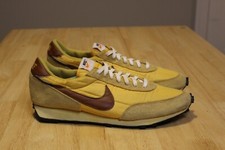 Nike Daybreak VNTG Yellow Ochre Cognac 316663-721 Size 13 Waffle LDV