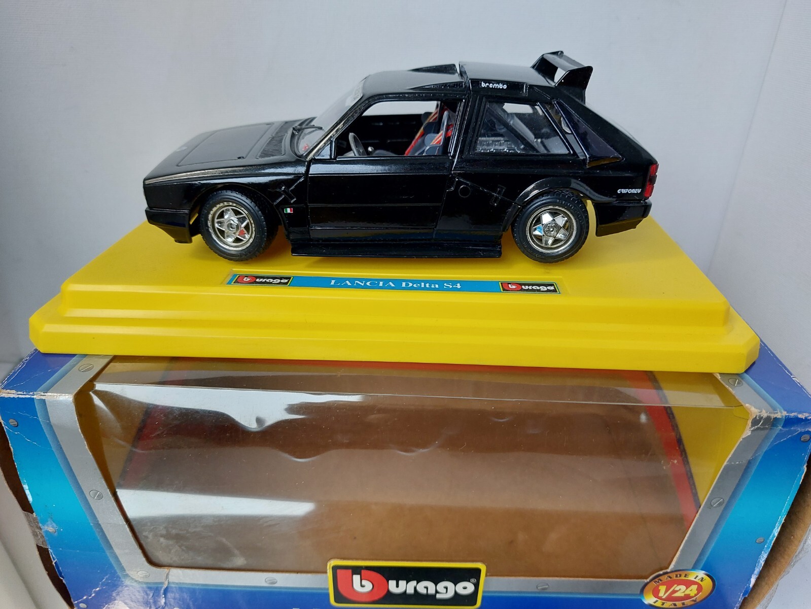 Foto 5 di 11