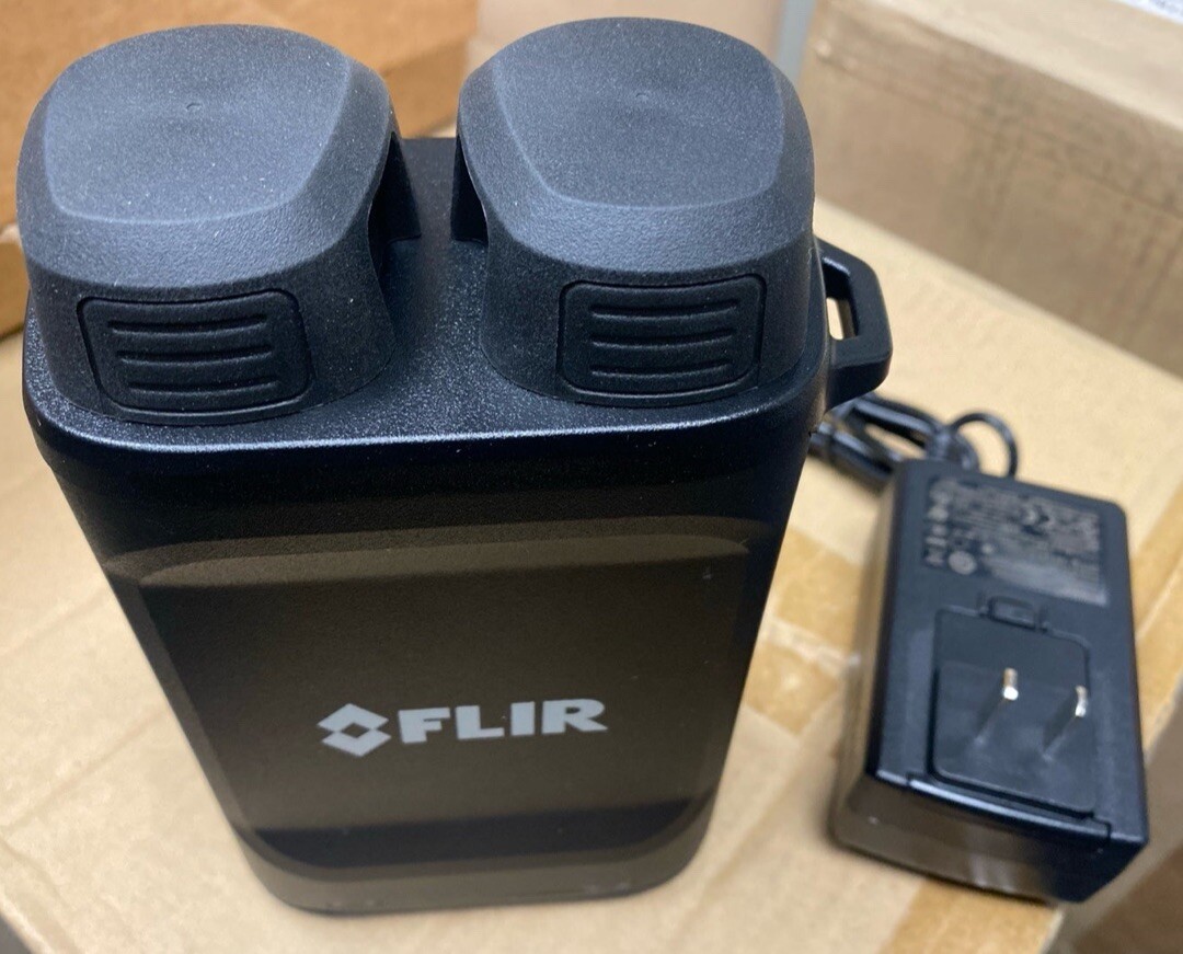 FLIR Battery Charger for Exx Series with 2 Batteries and Power Supply G2U