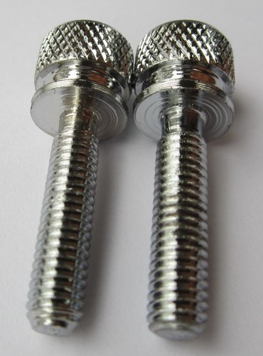 2 NUEVOS tornillos de tablero de metal cromado con joya roja para Kenworth 2002 y más nuevos muchos disponibles. - Imagen 5 de 5