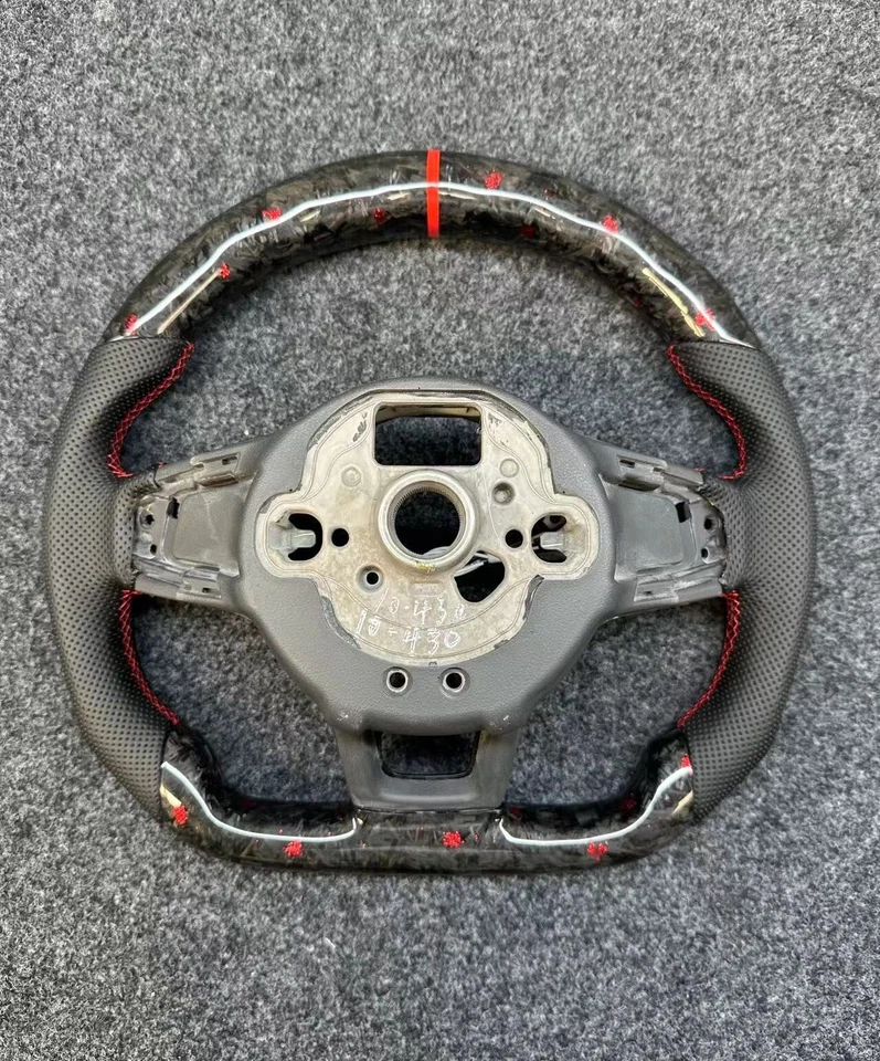 Volkswagen Gaoqi GTI forged carbon fiber steering wheel LED competitive style Foto 4 de 4