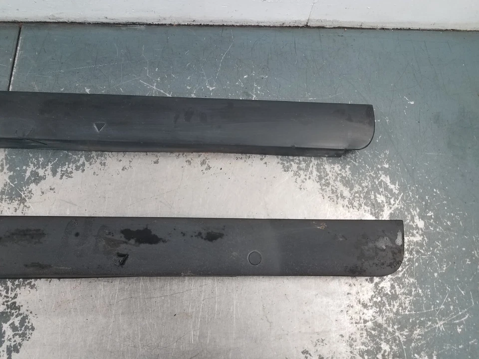 Grand Marquis/Corona Vic Victoria 2008 falda lateral paneles basculantes #7790 i2 Foto 2 de 4