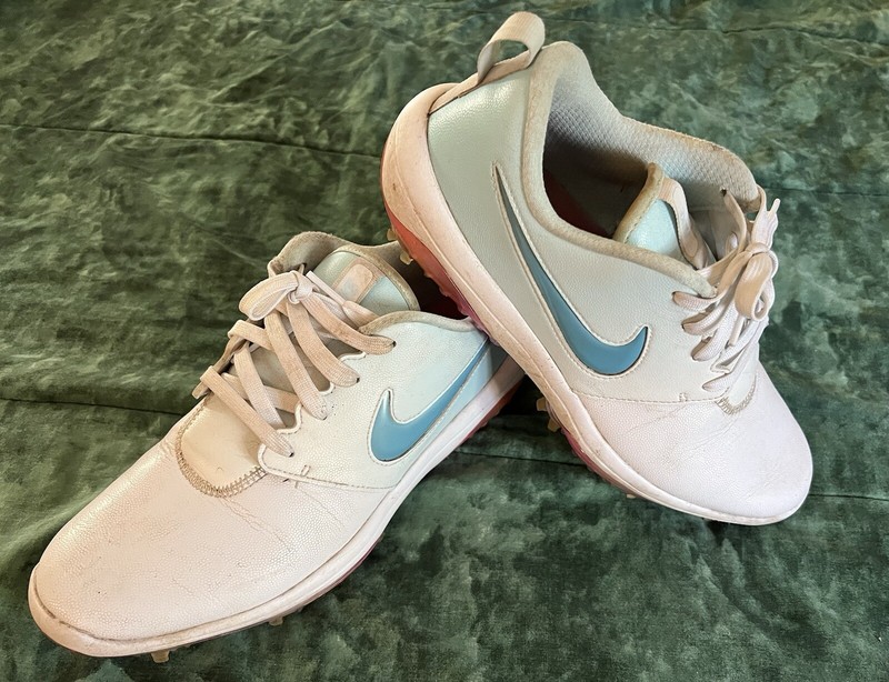 Woman’s Size 9.5 Nike Roshe G Tour NRG Golf Shoes White Blue BV0659-110
