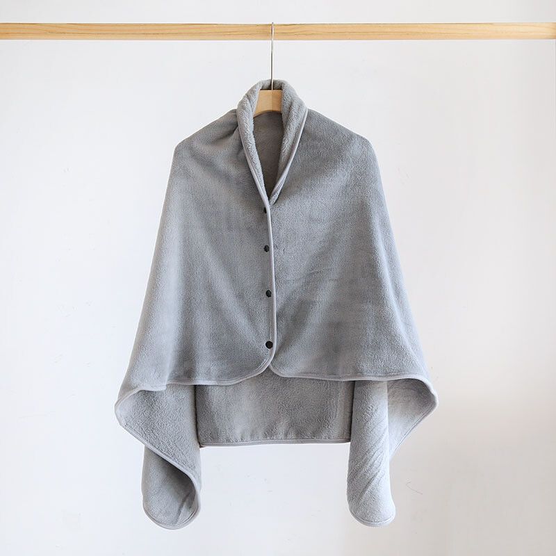 Amélie Home Fleece-Überwurf Mit Knotenfransen - 127x152 Cm, Hellgrau, Superweich (100% Polyester)