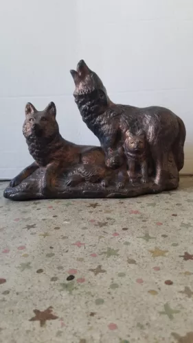 Vintage Bronzed Finish Ceramic  Wolf Family / Pack  Statue 10x14 NM Beautiful !