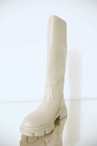 ZARA FLAT KNEE-HIGH LEATHER BOOTS SZ 39 NWT