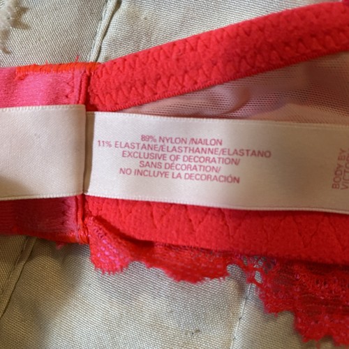Reggiseno Victorias Secret 36C rosa fluo corpo in pizzo di Victoria sfoderato Demi - Foto 7 di 10