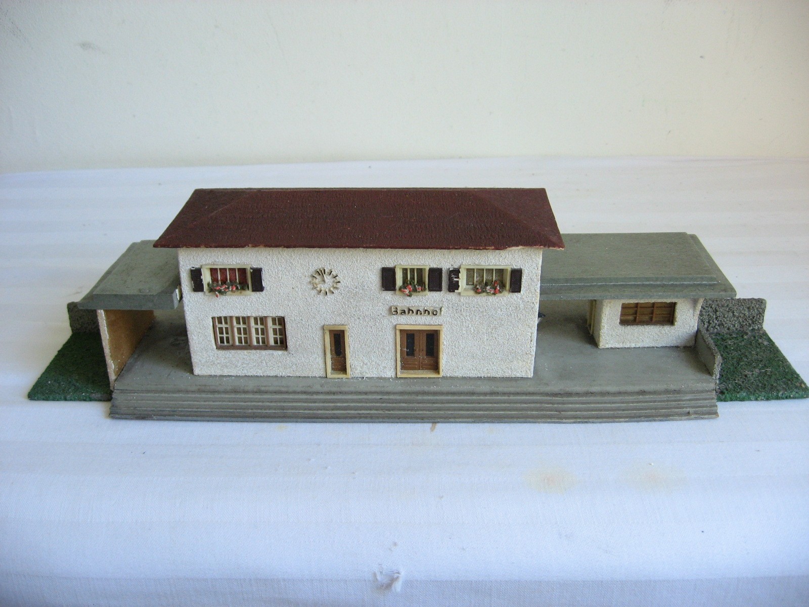 Picture 2 of 10