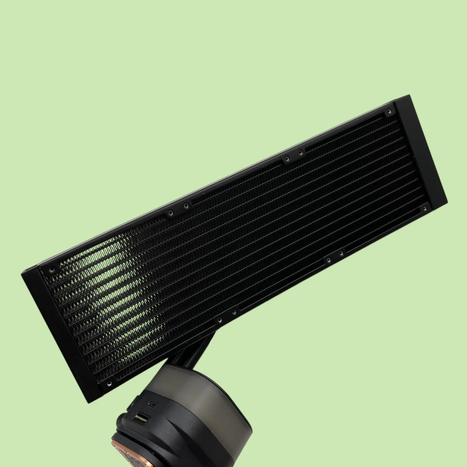 CORSAIR iCUE Link Titan 360 RX RGB Liquid CPU Cooler Black CW-9061018-WW #MP5432 - Image 3 of 4