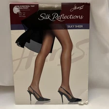 Hanes Pantyhose Non-Control Top  Taupe  Style 715  Sz AB New Sandal foot