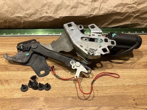 2003-2010 VW Beetle Convertible Top LEFT Catch Latch Motor Lock  1Y0871661 - Picture 5 of 8