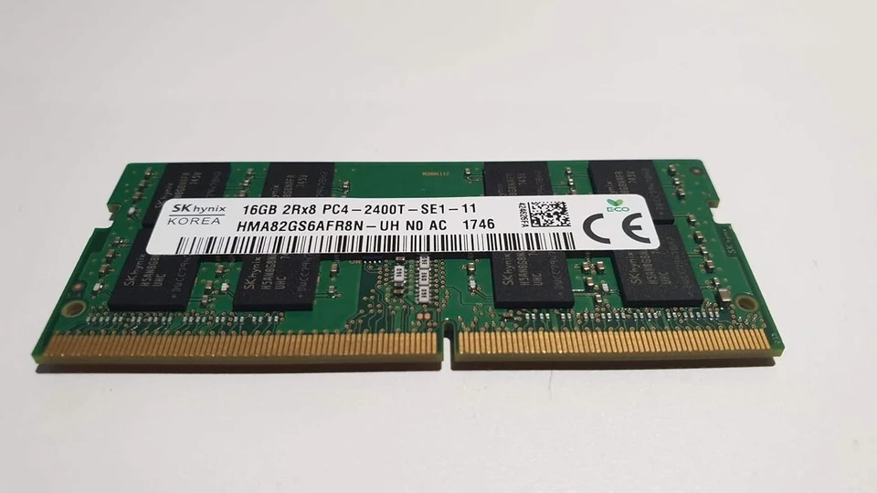 Hynix HMA82GS6AFR8N-UH 16GB DDR4-2400 SODIMM  - Image 2 of 3