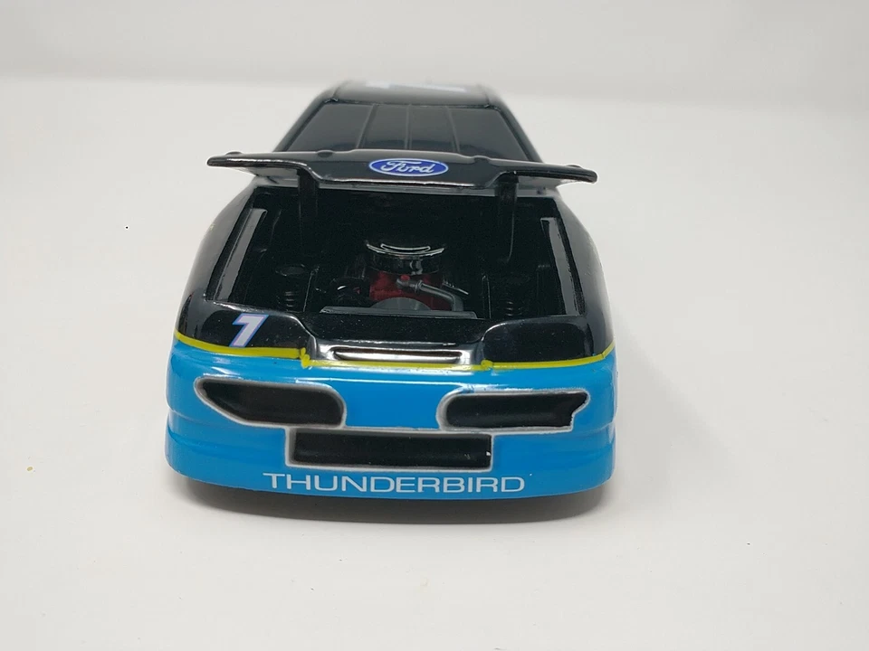 Racing Collectables Club of America RCCA 1:24 Stock Car Bank Geoff Bodine 1995 - Image 4 of 4