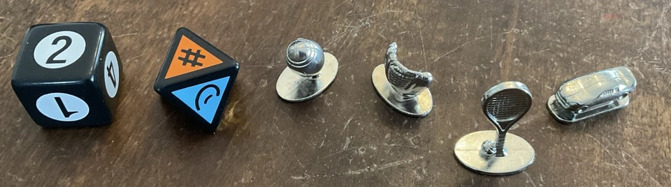 Scene It?  Sports powered by ESPN 2005 Replacement Parts-4 Moving Pawns and Die - Image 2 of 2