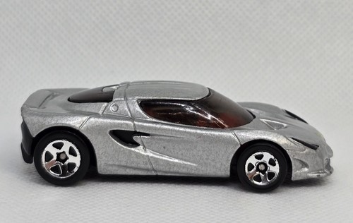 Hot Wheels Lotus M250 Silver 2000 Diecast Car - Collectible Toy Model 03 - Picture 2 of 6