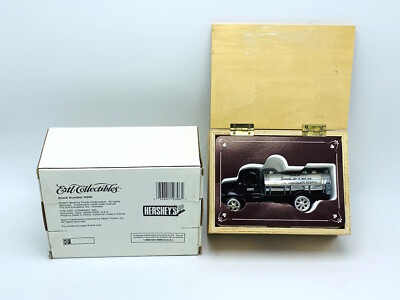 小物入れ vintage MACK TRUCKS wood box vintage MACK TRUCKS wood box